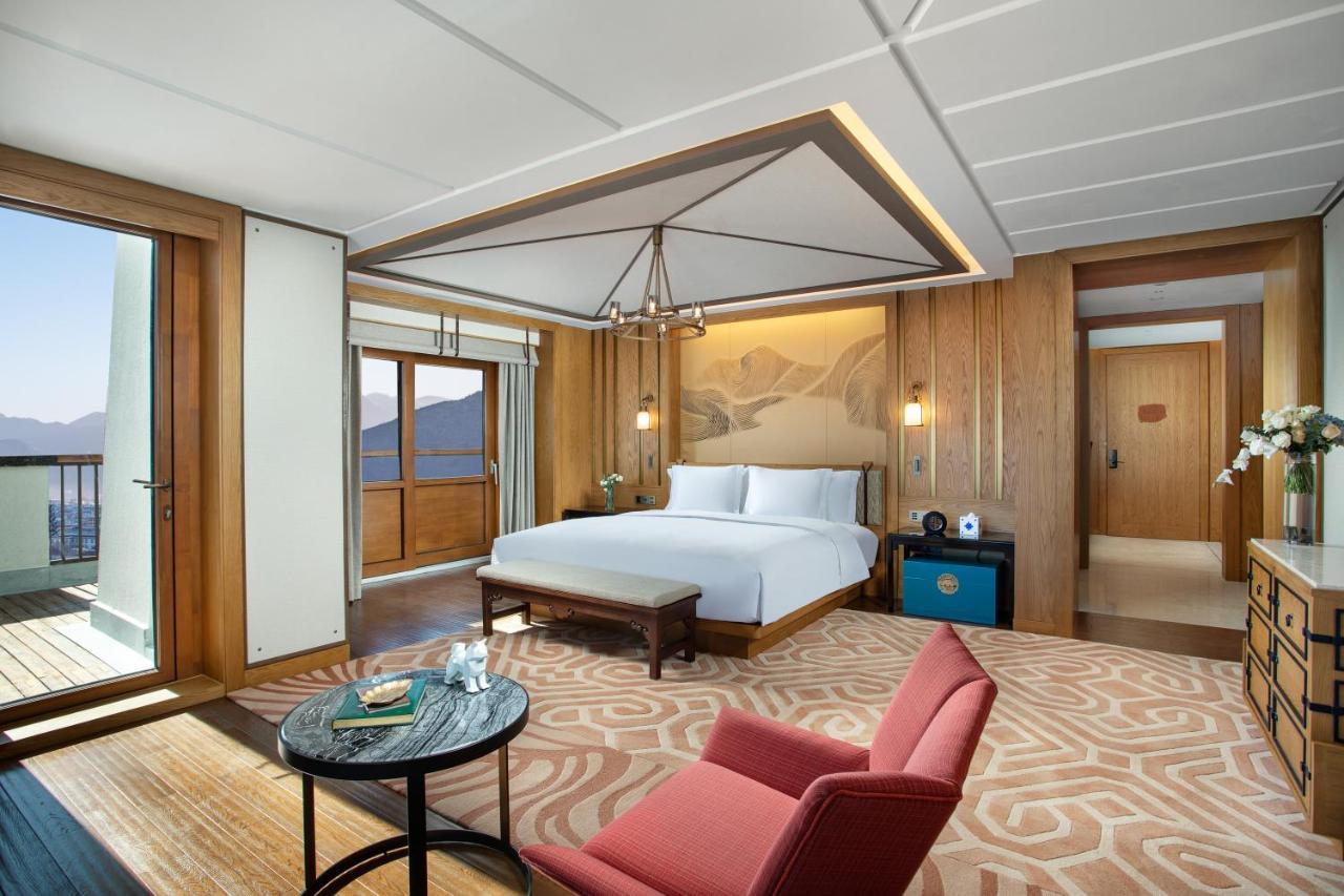 Hotel Indigo Diqing Moonlight City By Ihg Shangri-La Luaran gambar